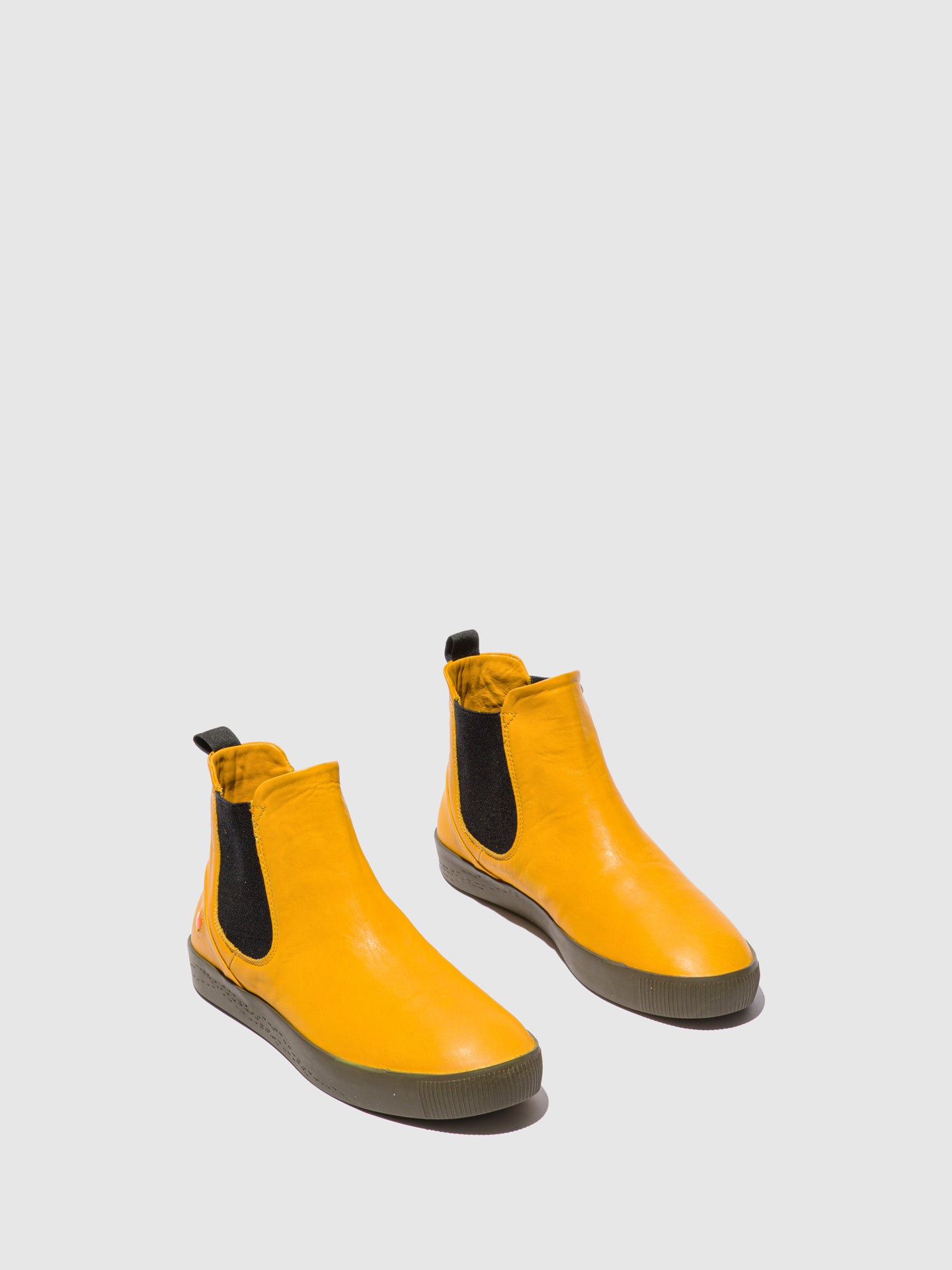 Softinos Botins Chelsea SAHA608SOF OCRE